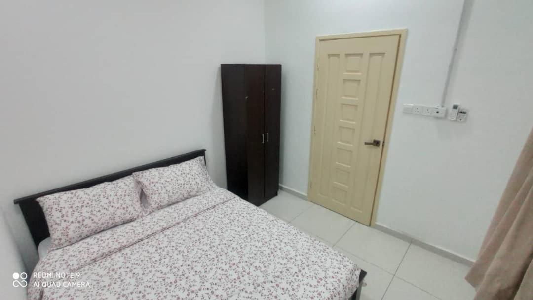 Maryam Homestay Jertih Exterior photo