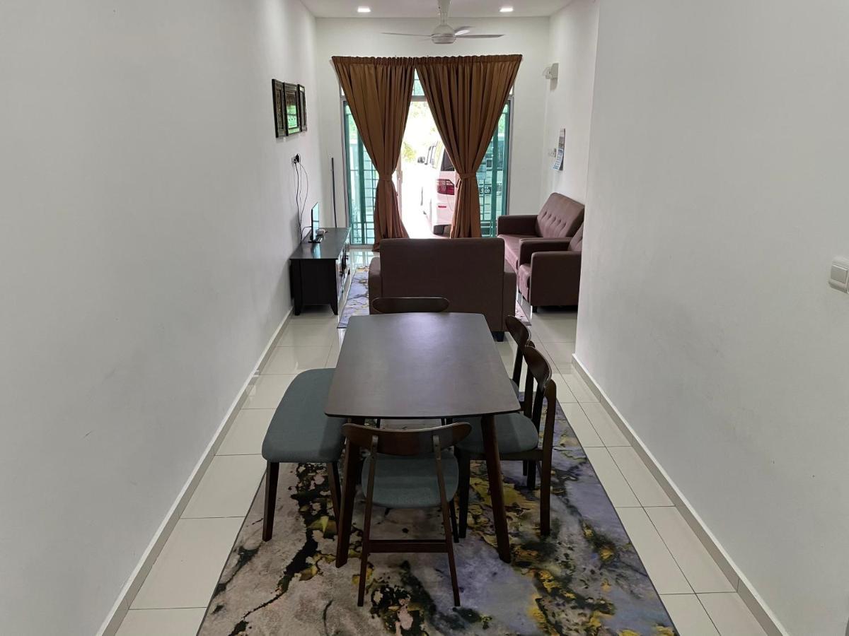 Maryam Homestay Jertih Exterior photo