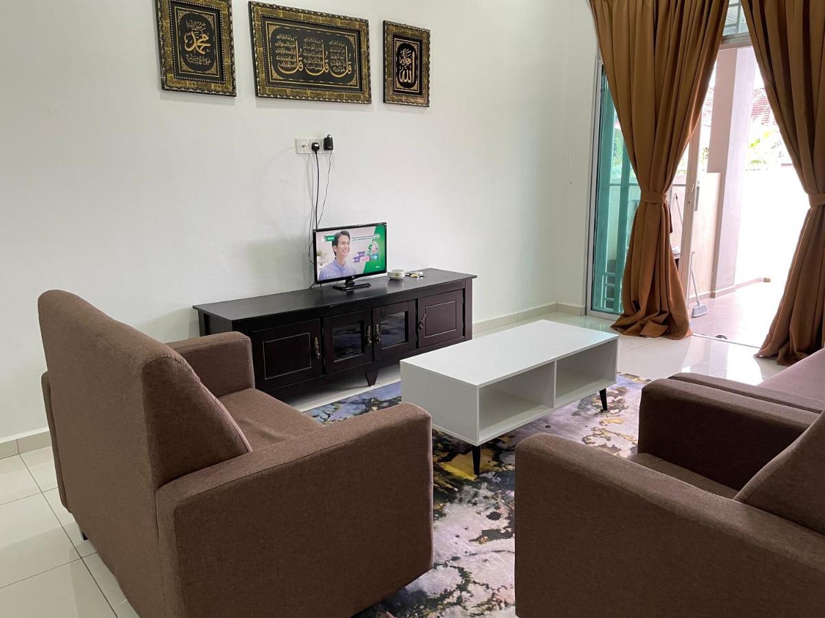 Maryam Homestay Jertih Exterior photo
